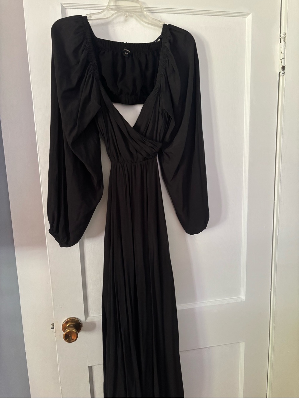 mittoshop Black Long Sleeve Maxi Dress with Draped V-Front
